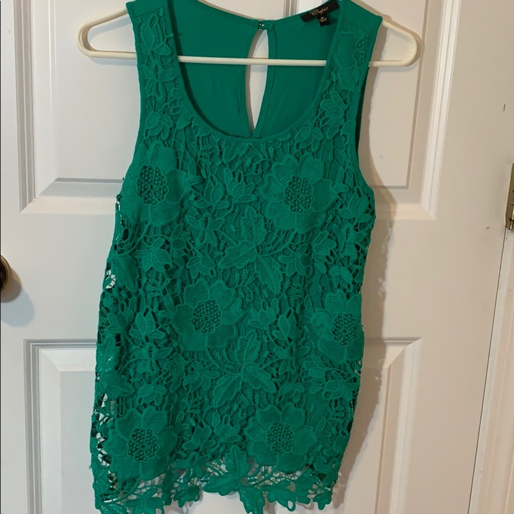 2 Tank top bundle - Picture 3 of 10